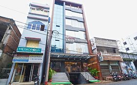 Hotel Ekta International !! 300 Mts From Baba Baidyanath Dham Temple !!